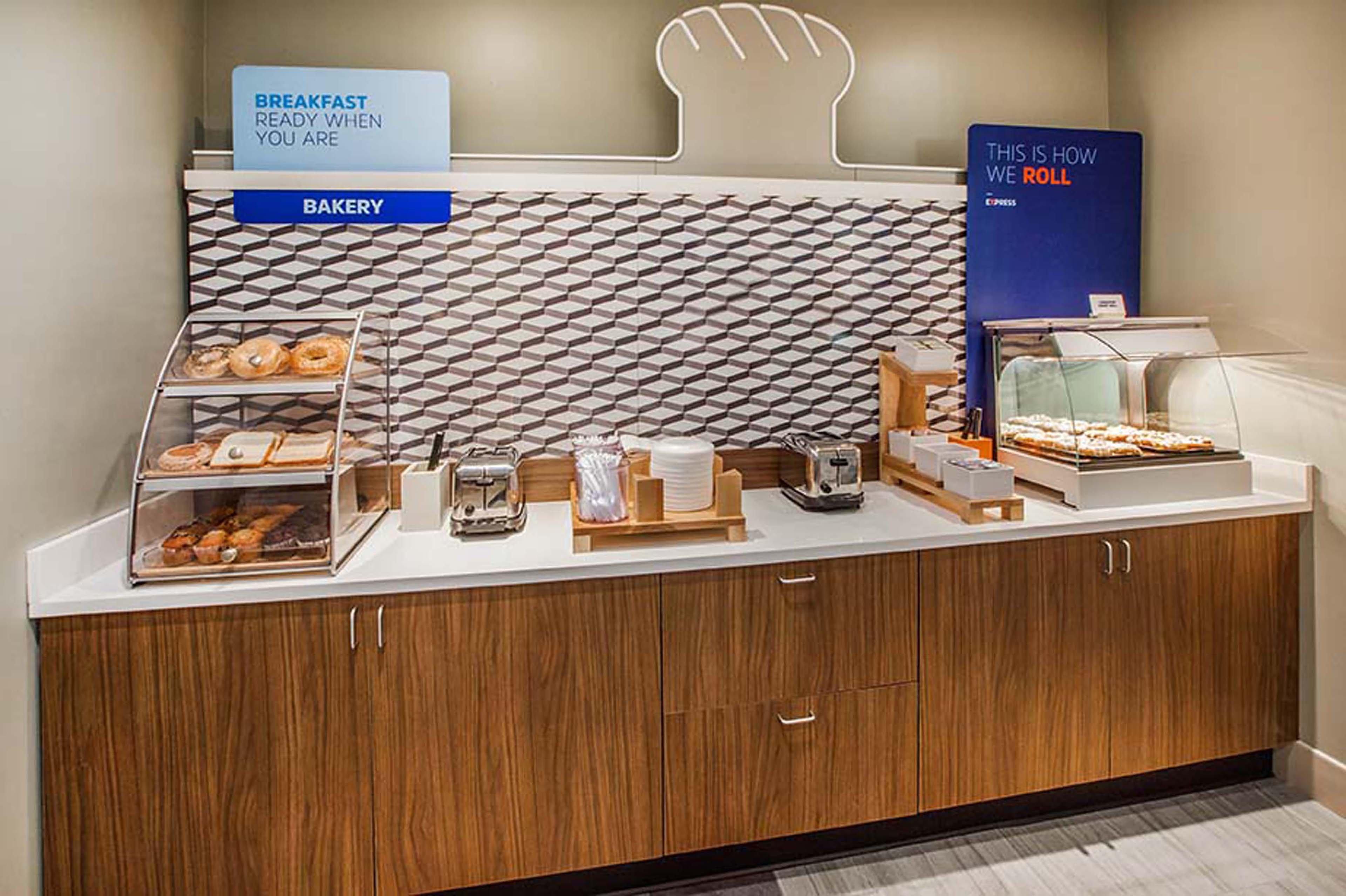 Holiday Inn Express Hotel & Suites Huntsville West - Research Park By Ihg Exteriör bild